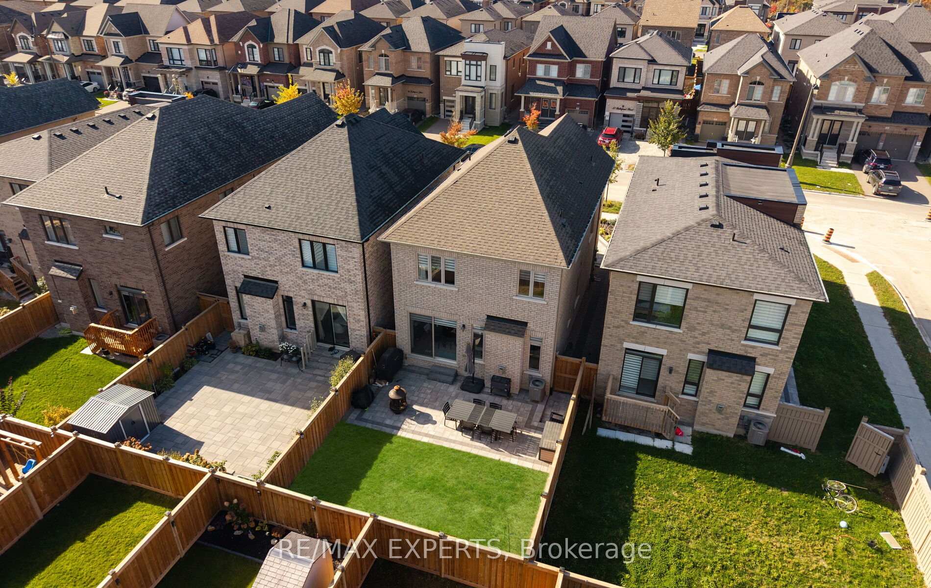 Photo 38 of 58 Bellefond Street, Vaughan, Kleinburg — HOMEH