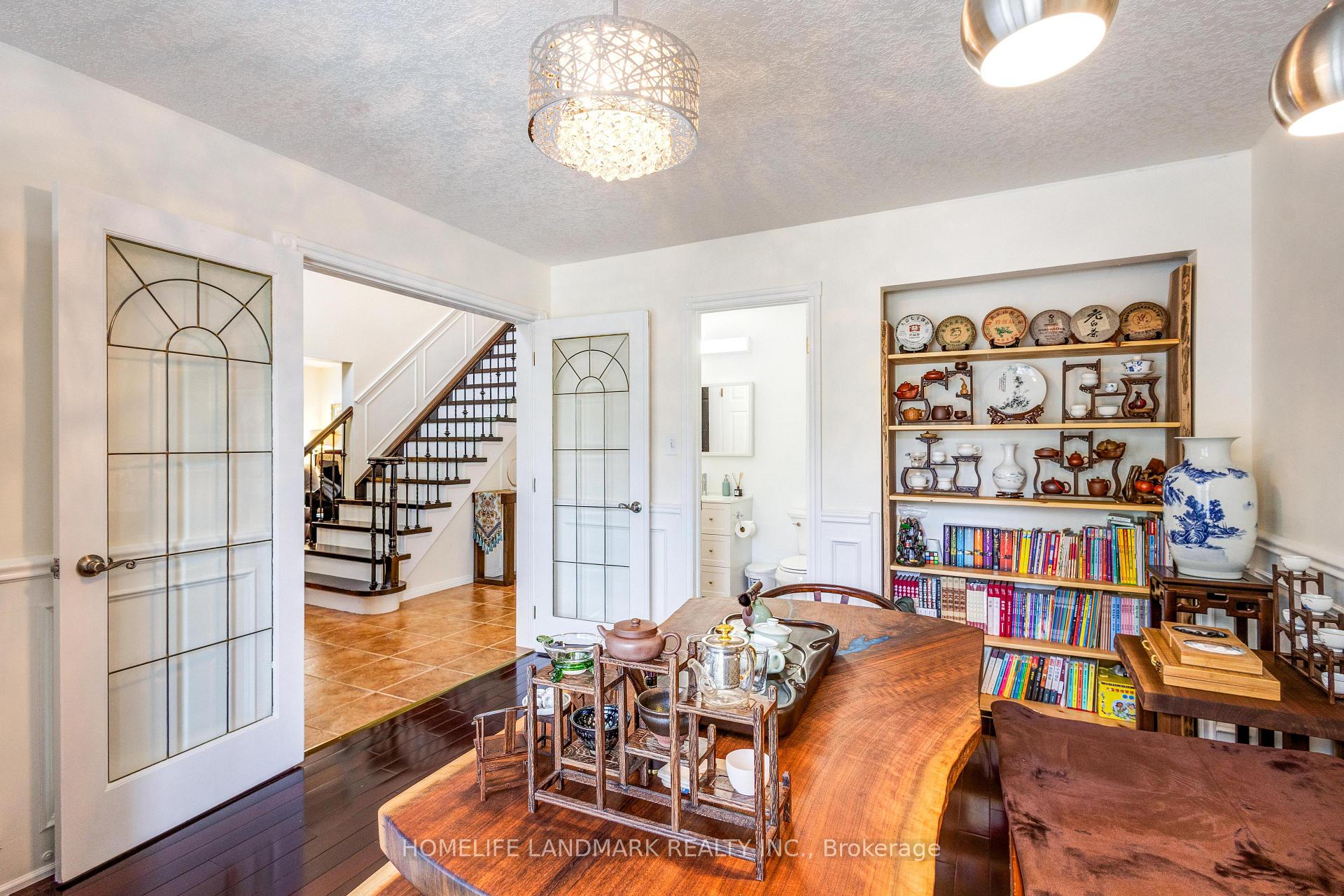 Photo 7 of 525 Leighland Drive, Waterloo — HOMEH