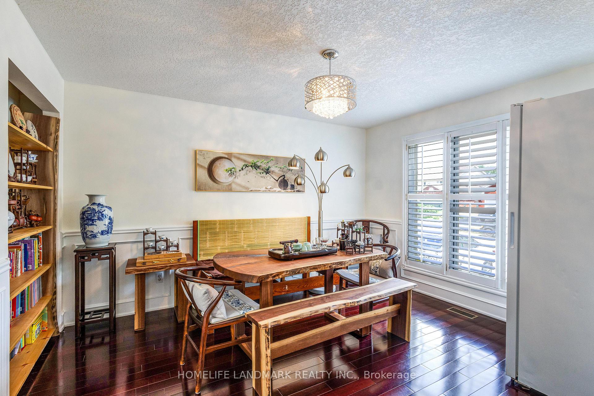 Photo 8 of 525 Leighland Drive, Waterloo — HOMEH