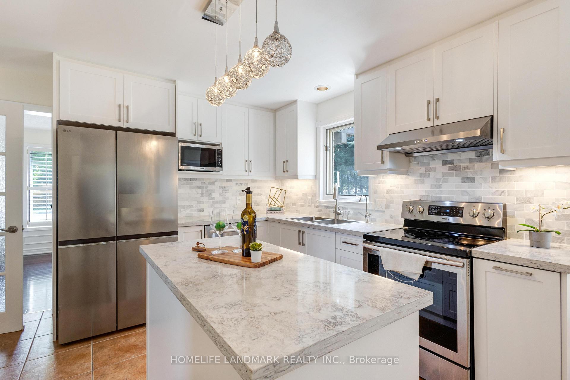 Photo 11 of 525 Leighland Drive, Waterloo — HOMEH