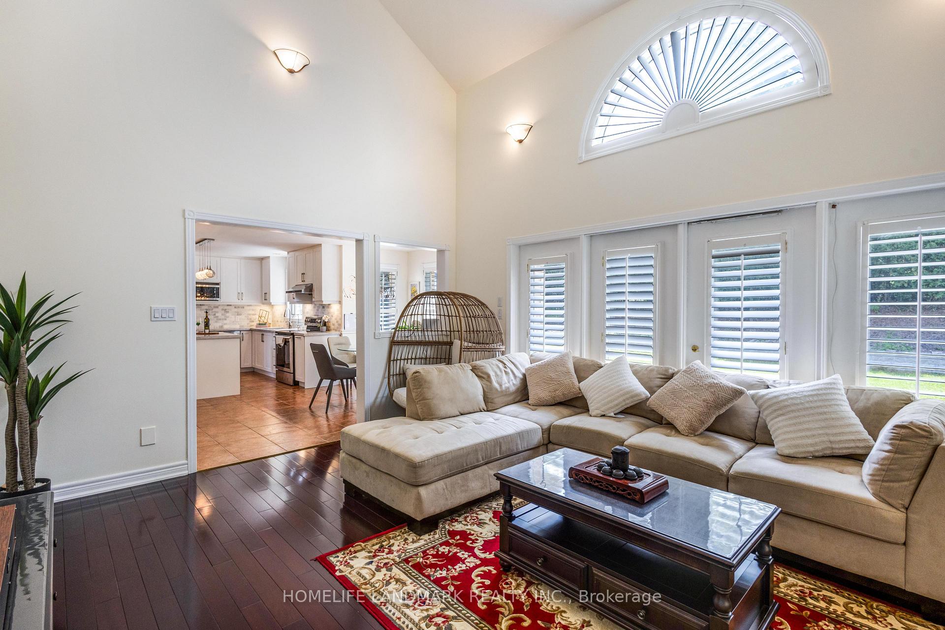 Photo 18 of 525 Leighland Drive, Waterloo — HOMEH