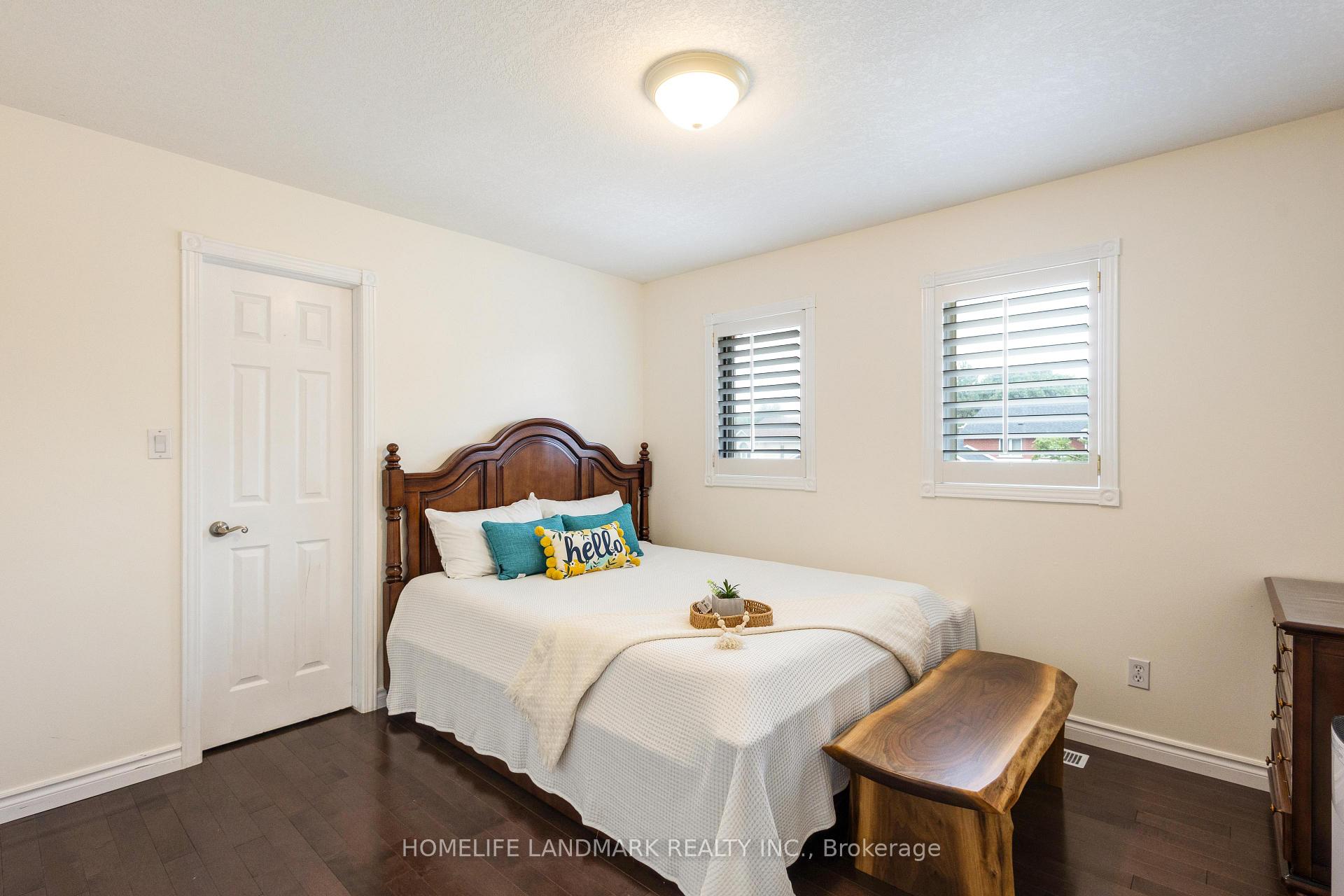 Photo 32 of 525 Leighland Drive, Waterloo — HOMEH