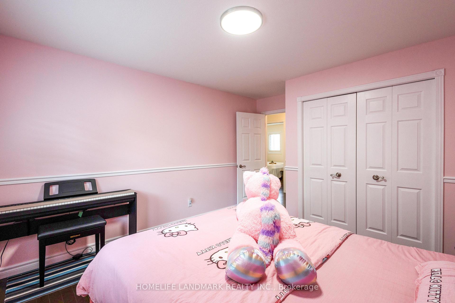 Photo 33 of 525 Leighland Drive, Waterloo — HOMEH