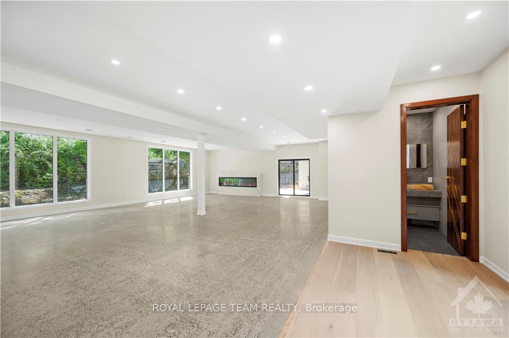 Photo 4 of 49 Rothwell Drive, Ottawa, Rothwell Heights — HOMEH