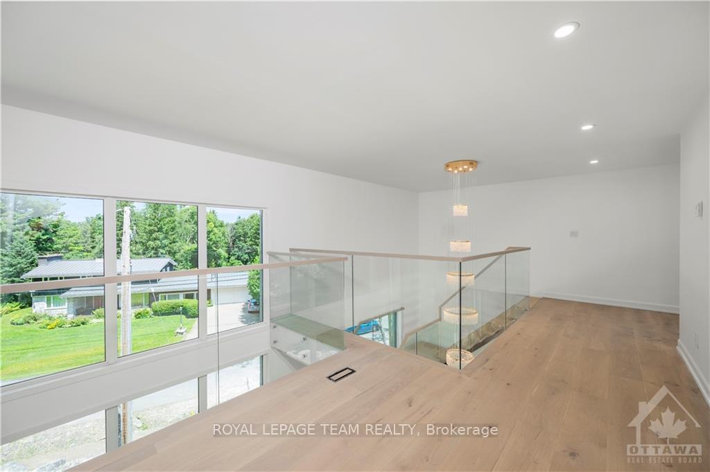 Photo 8 of 49 Rothwell Drive, Ottawa, Rothwell Heights — HOMEH