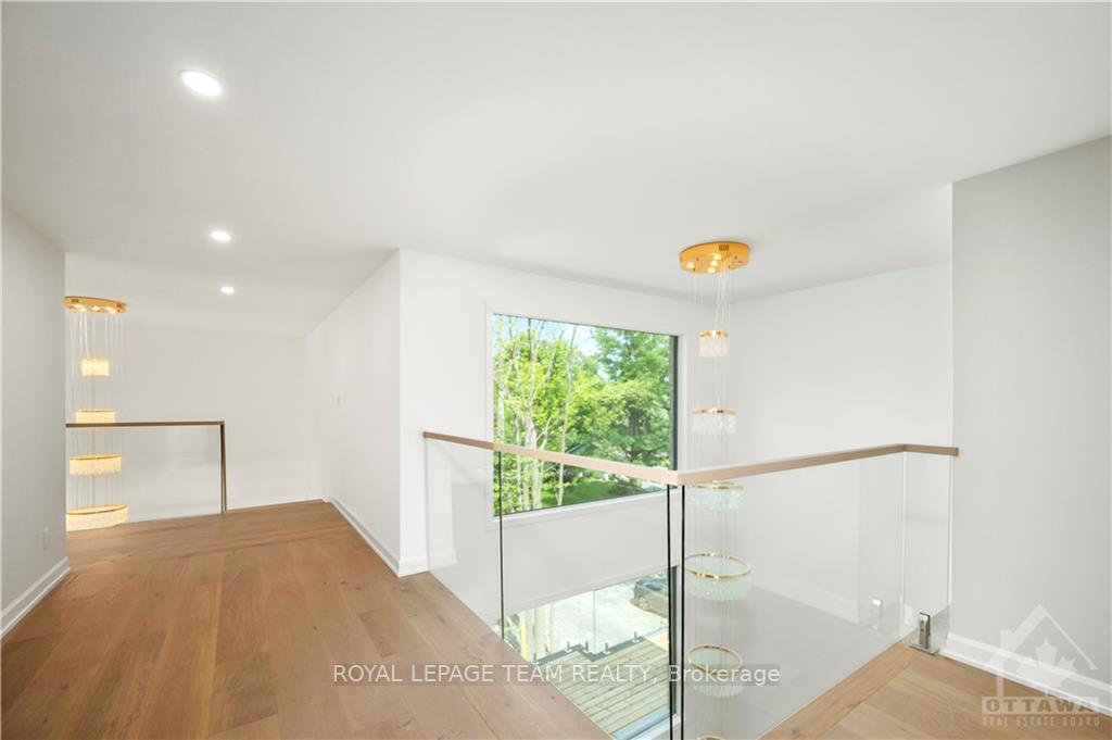 Photo 13 of 49 Rothwell Drive, Ottawa, Rothwell Heights — HOMEH