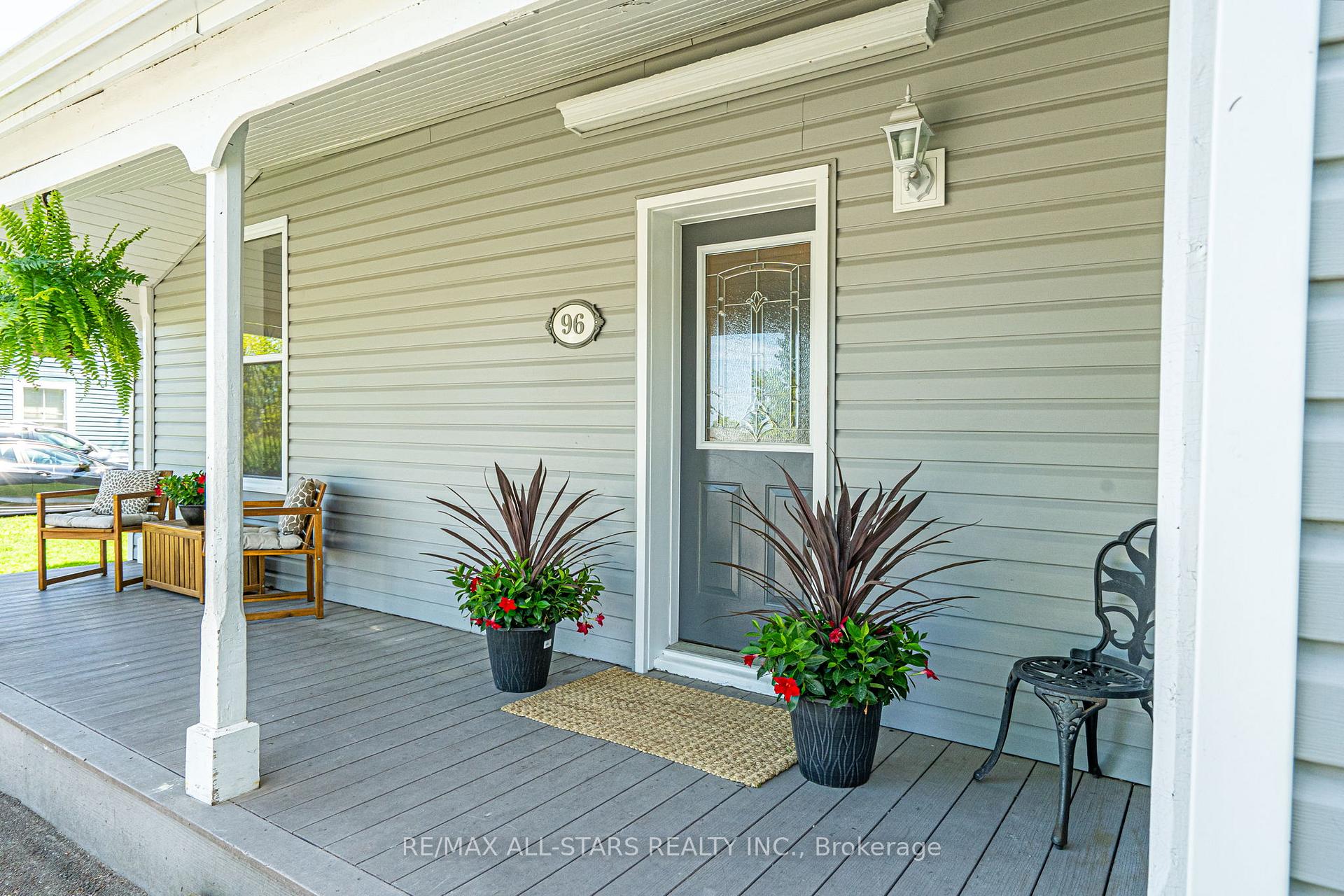 Photo 3 of 96 Mechanic Street, Uxbridge — HOMEH