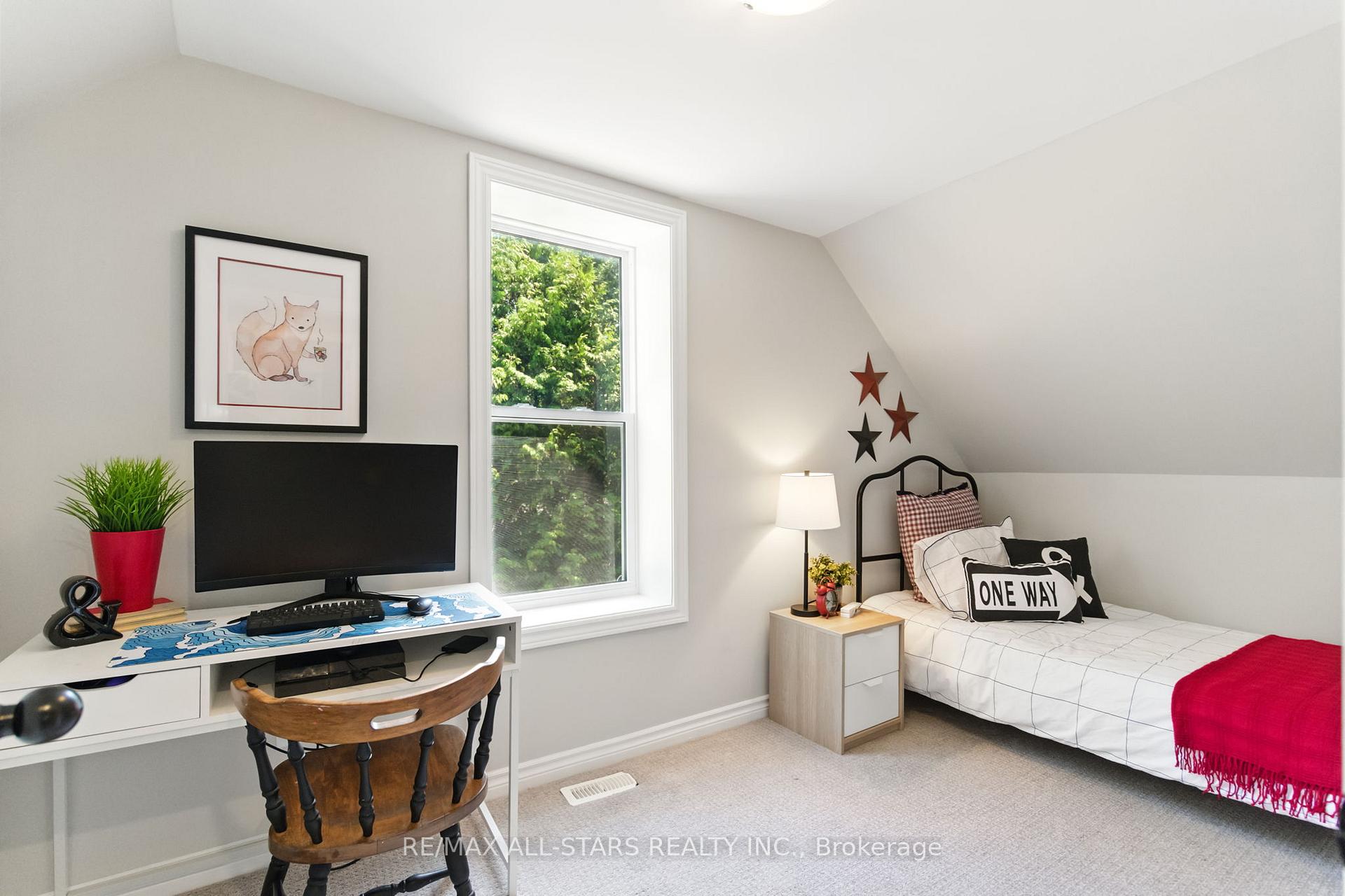Photo 23 of 96 Mechanic Street, Uxbridge — HOMEH