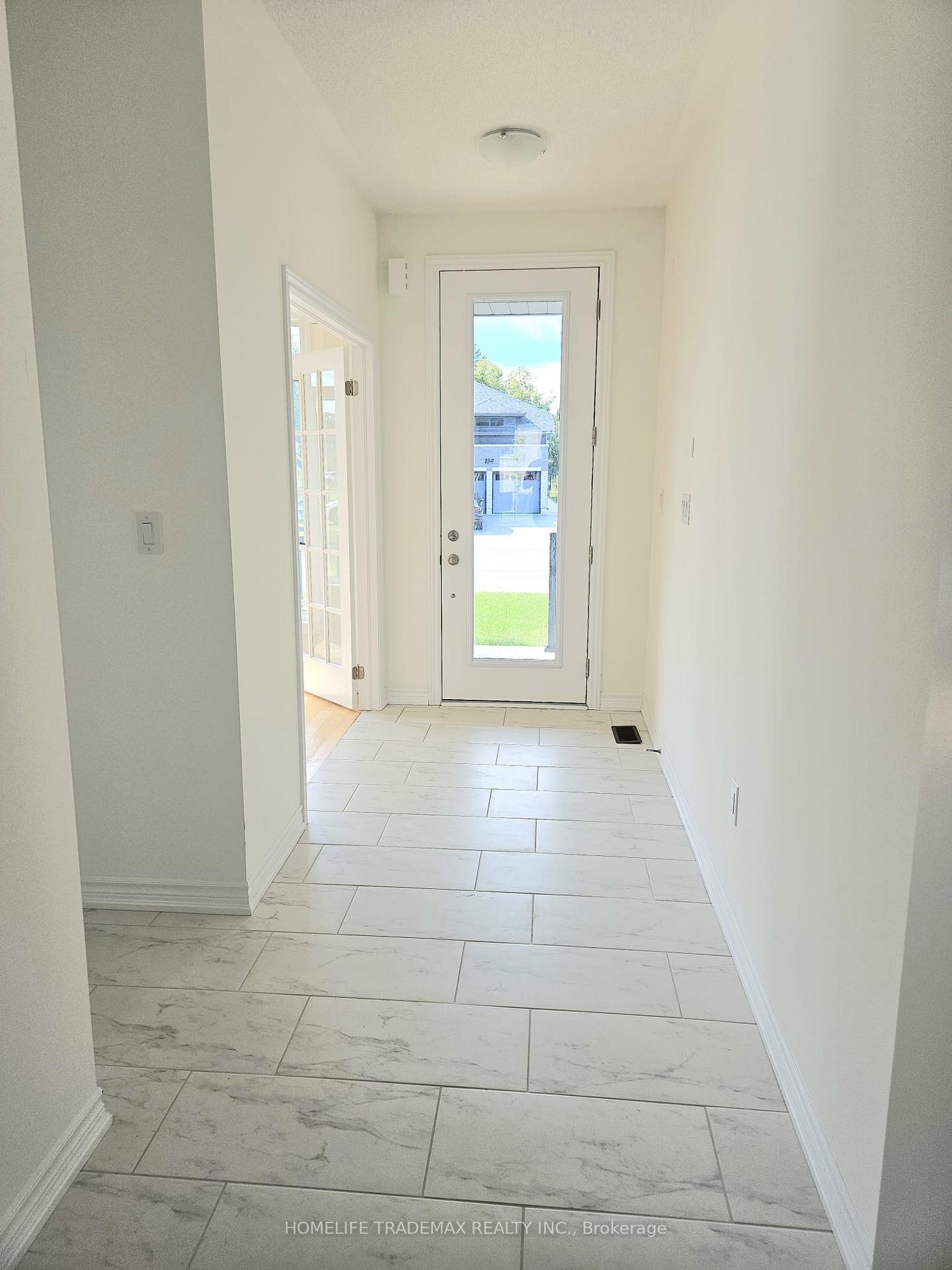 Photo 4 of 151 Rosanne Circle, Wasaga Beach — HOMEH