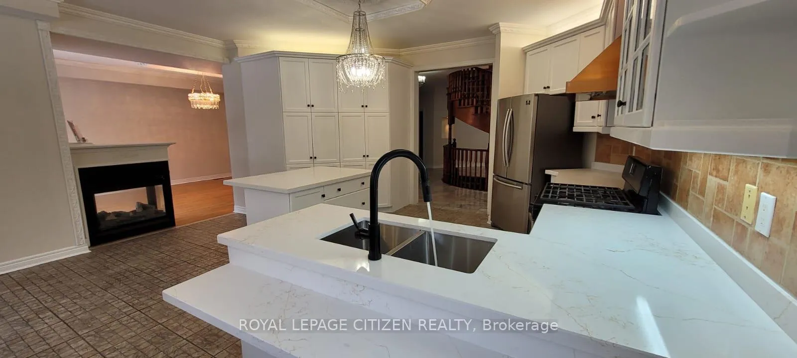 Photo 1 of 180 Kimber Crescent, Vaughan, East Woodbridge — HOMEH