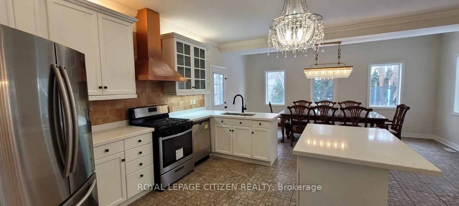 Photo 2 of 180 Kimber Crescent, Vaughan, East Woodbridge — HOMEH