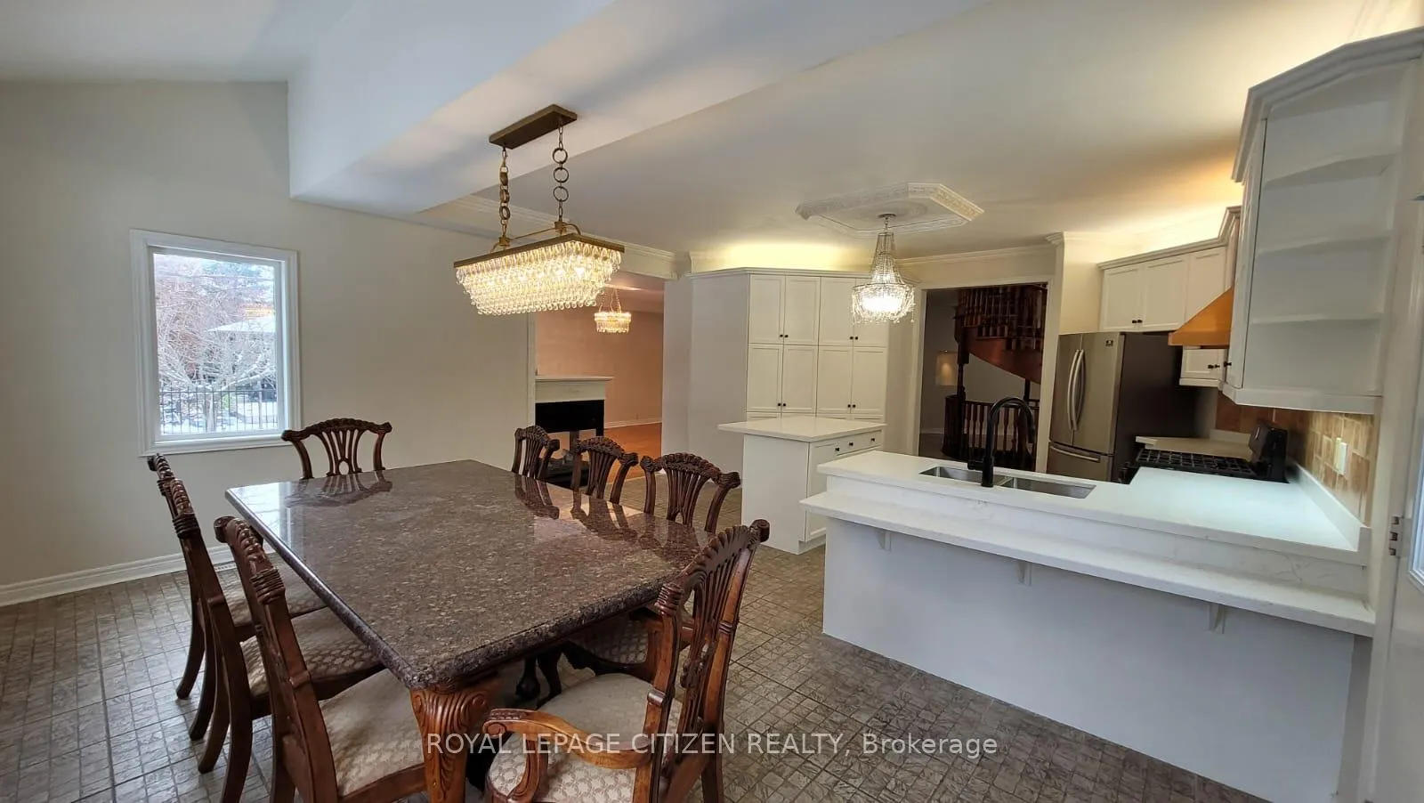 Photo 3 of 180 Kimber Crescent, Vaughan, East Woodbridge — HOMEH