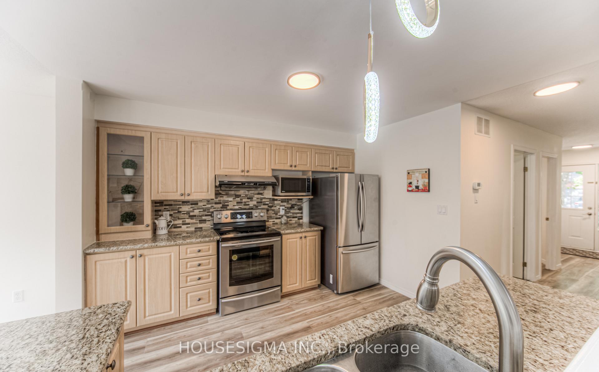Photo 25 of 721 Black Cherry Street, Waterloo — HOMEH