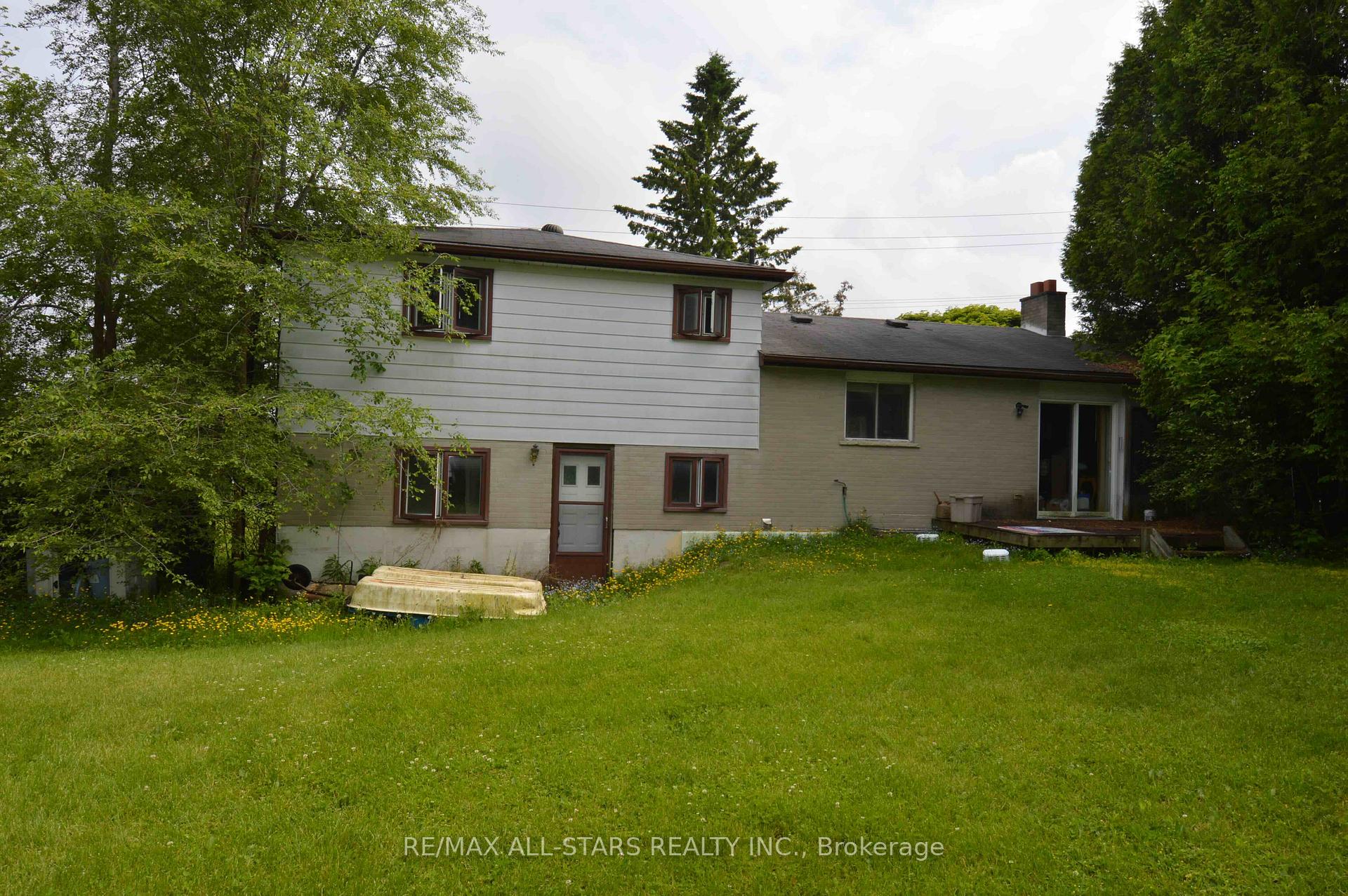 Photo 5 of 24 Young Street, Uxbridge — HOMEH