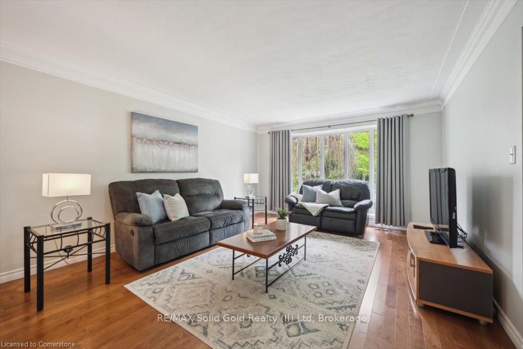 Photo 9 of 312 Craigleith Drive, Waterloo — HOMEH