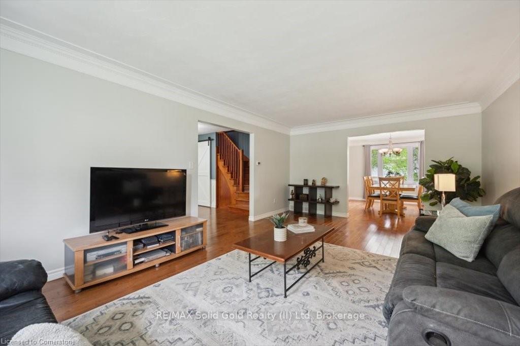 Photo 10 of 312 Craigleith Drive, Waterloo — HOMEH