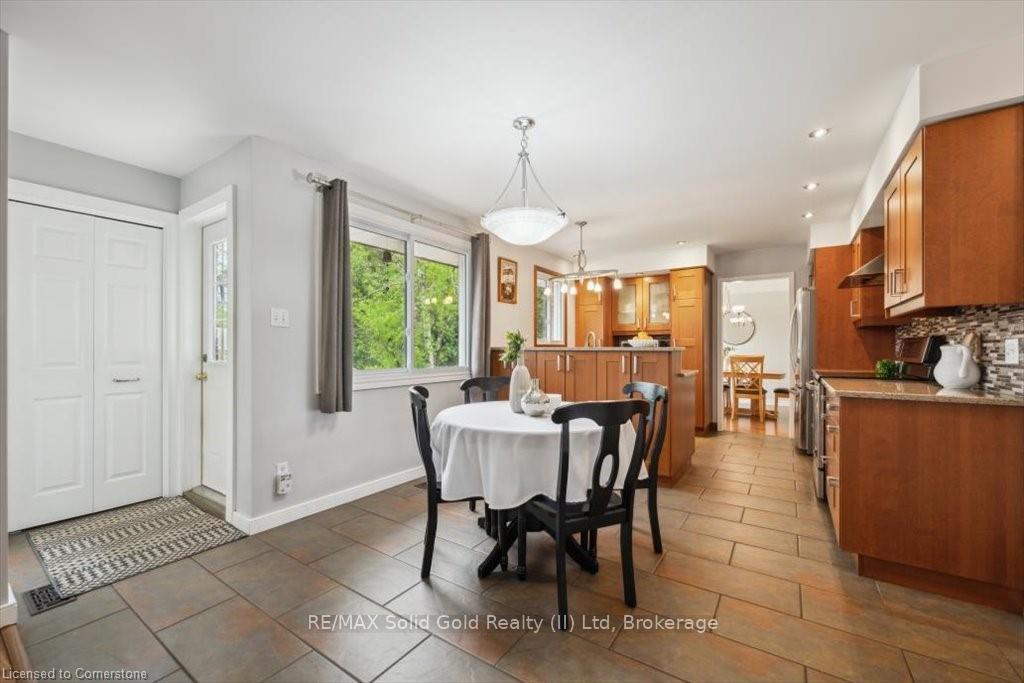 Photo 12 of 312 Craigleith Drive, Waterloo — HOMEH