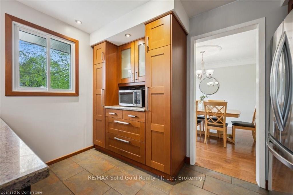 Photo 16 of 312 Craigleith Drive, Waterloo — HOMEH