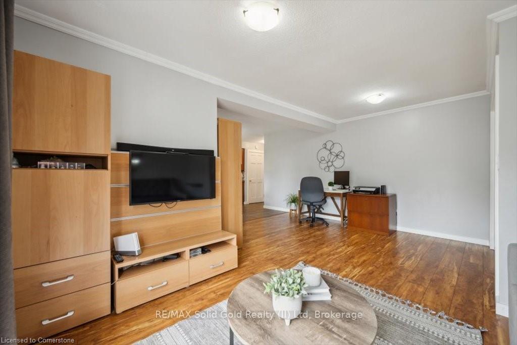 Photo 18 of 312 Craigleith Drive, Waterloo — HOMEH