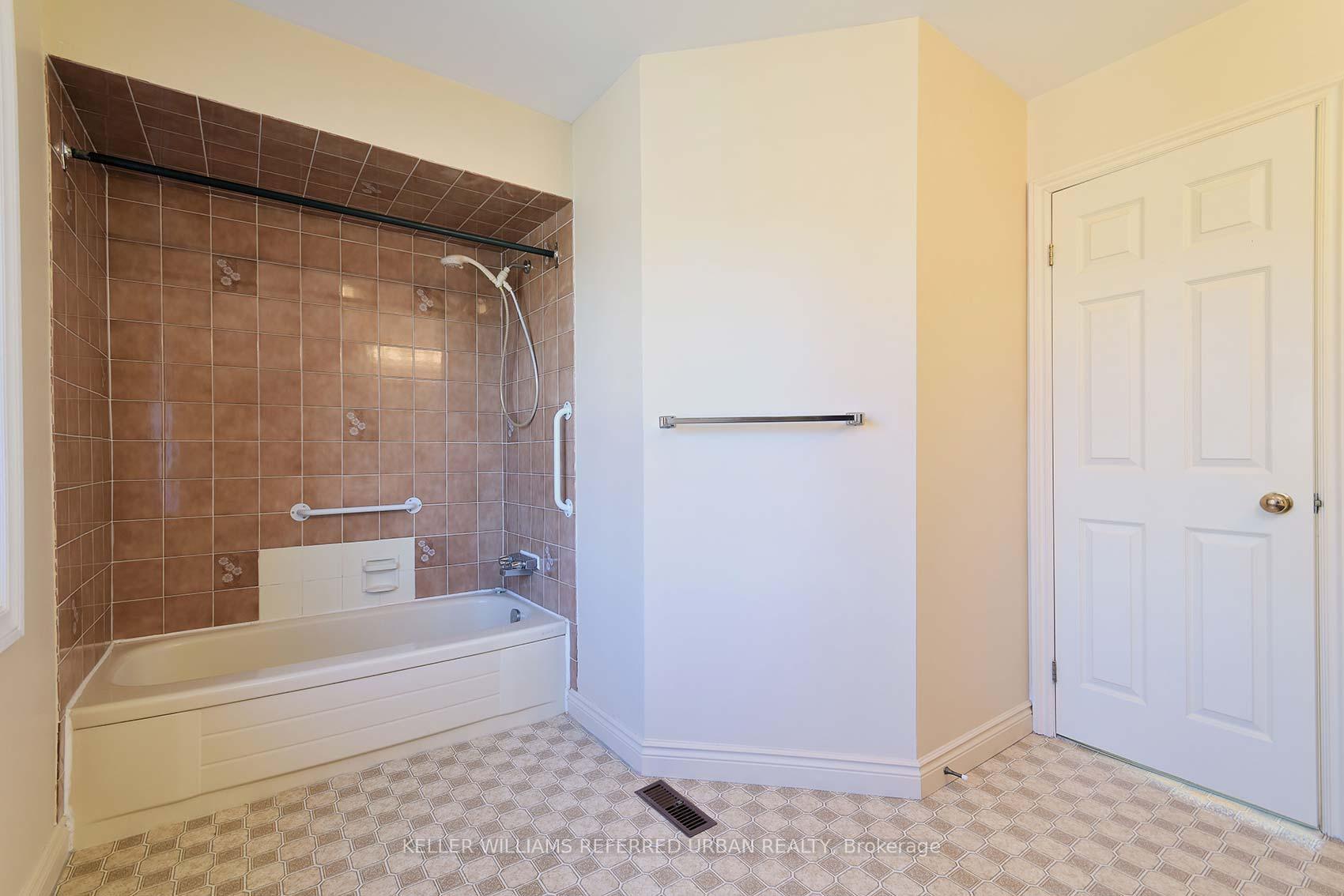 Photo 18 of 62 Devlin Place, Aurora, Aurora Highlands — HOMEH