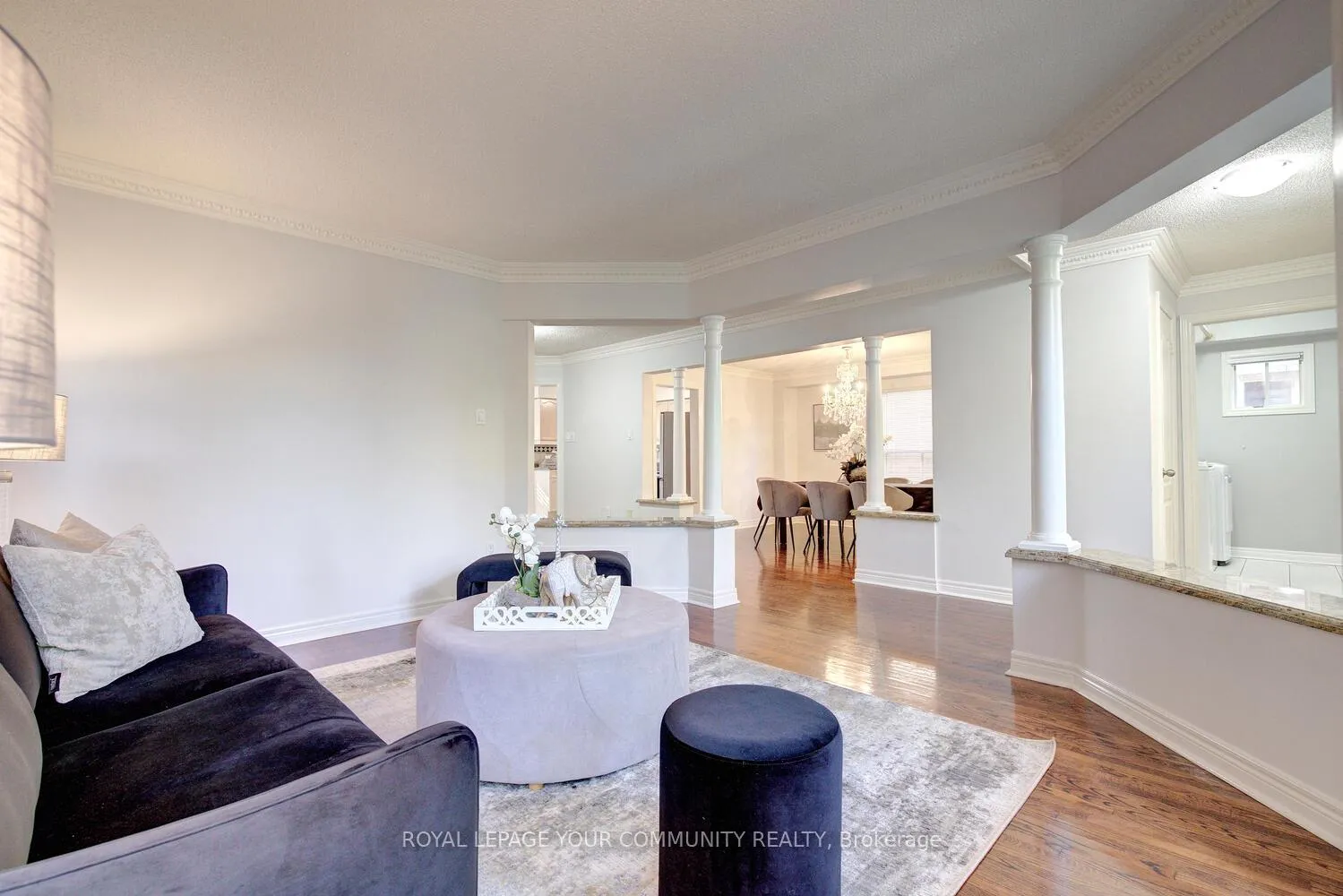 Photo 8 of 108 Kirkbride Crescent, Vaughan, Maple — HOMEH
