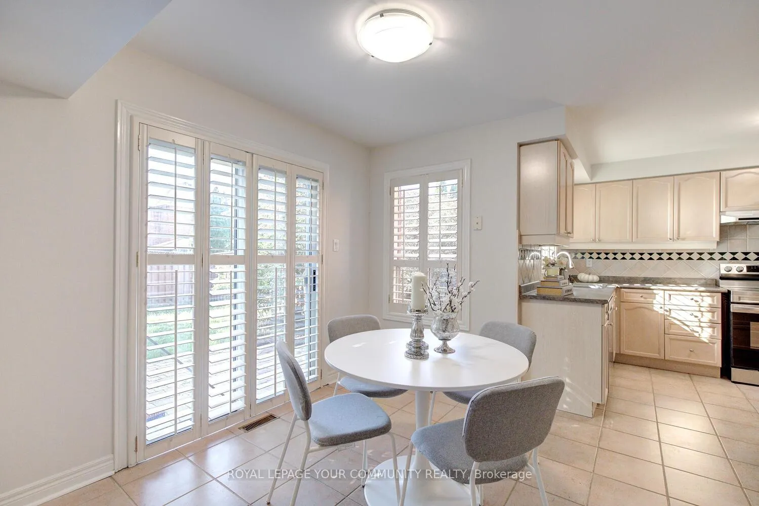 Photo 23 of 108 Kirkbride Crescent, Vaughan, Maple — HOMEH