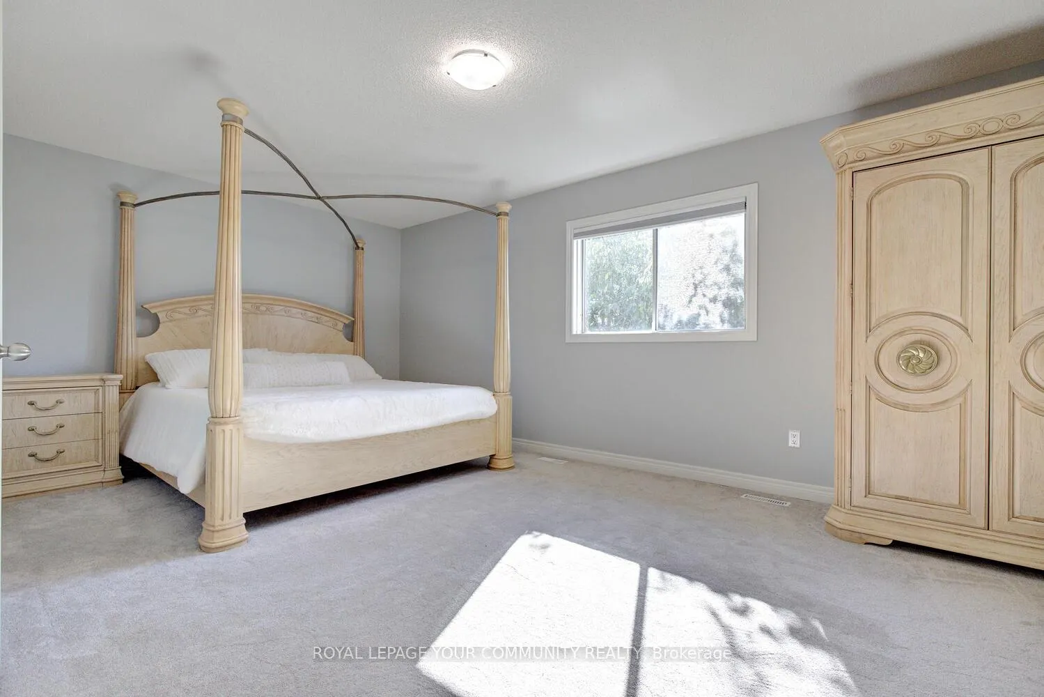 Photo 35 of 108 Kirkbride Crescent, Vaughan, Maple — HOMEH