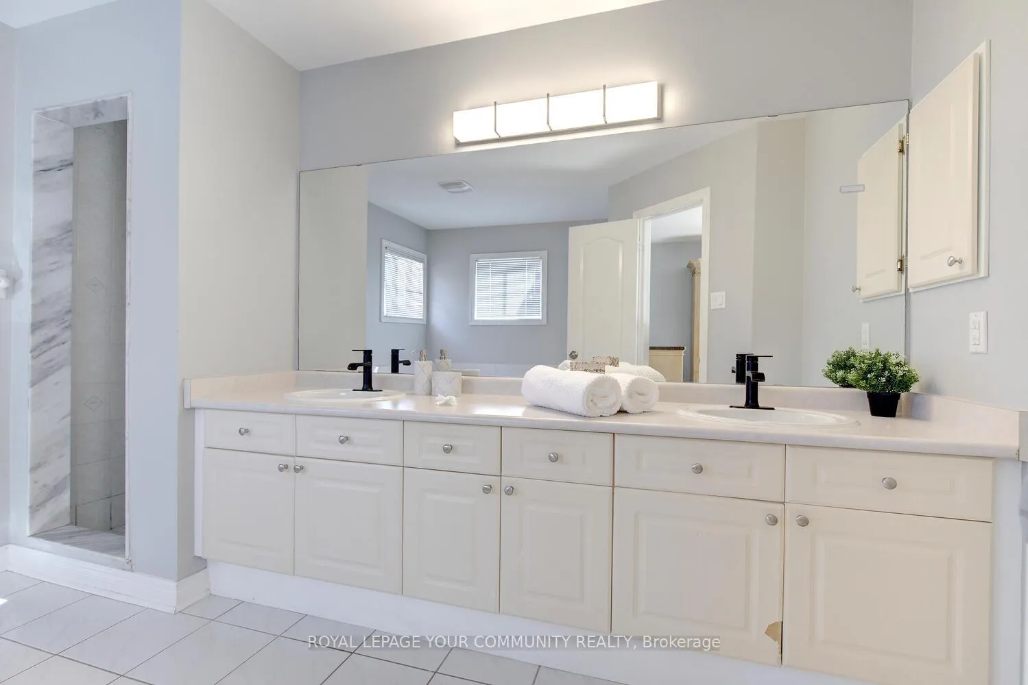 Photo 36 of 108 Kirkbride Crescent, Vaughan, Maple — HOMEH