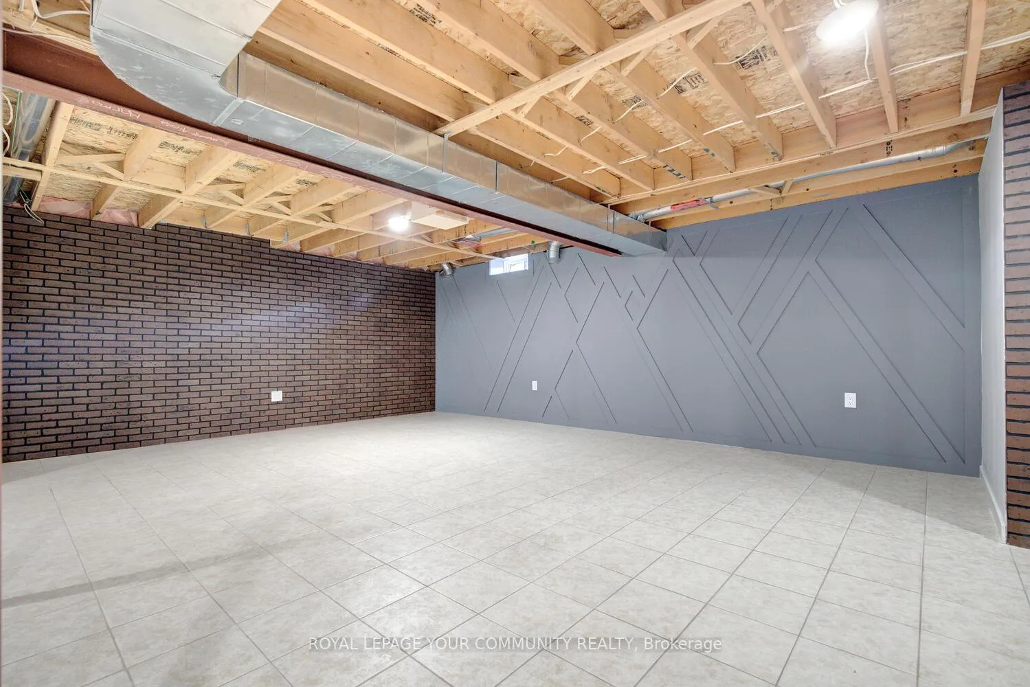 Photo 42 of 108 Kirkbride Crescent, Vaughan, Maple — HOMEH