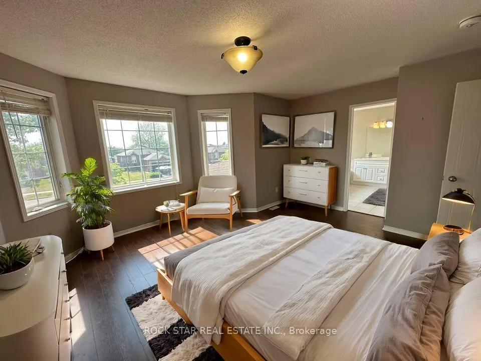 Photo 6 of Unit Upper, 31 Red Oak Drive, Barrie, Holly — HOMEH