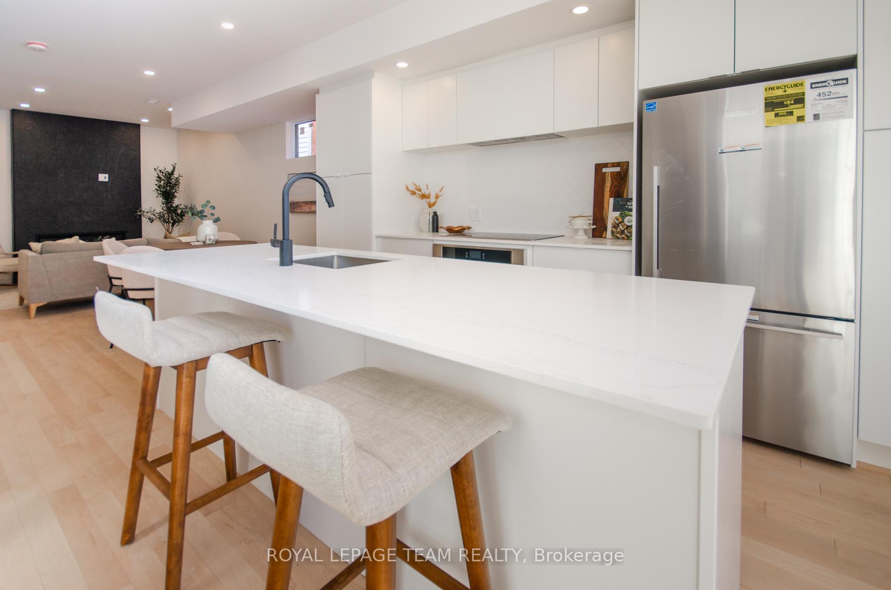 Photo 2 of Unit A, 119 Carruthers Avenue, Ottawa, Mechanicsville — HOMEH