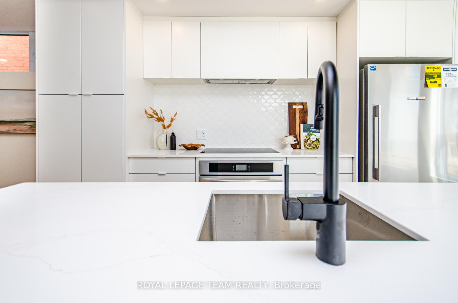 Photo 4 of Unit A, 119 Carruthers Avenue, Ottawa, Mechanicsville — HOMEH
