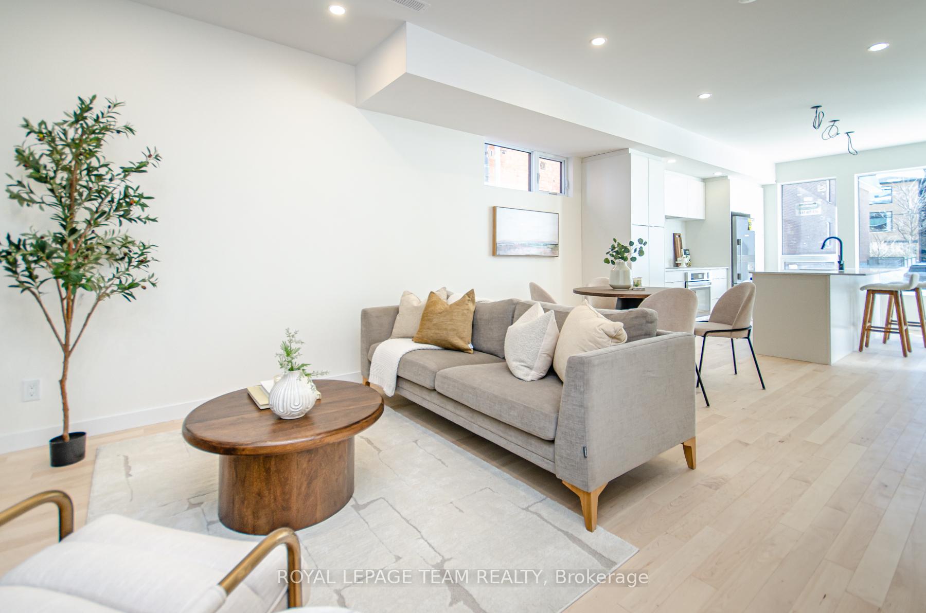 Photo 6 of Unit A, 119 Carruthers Avenue, Ottawa, Mechanicsville — HOMEH