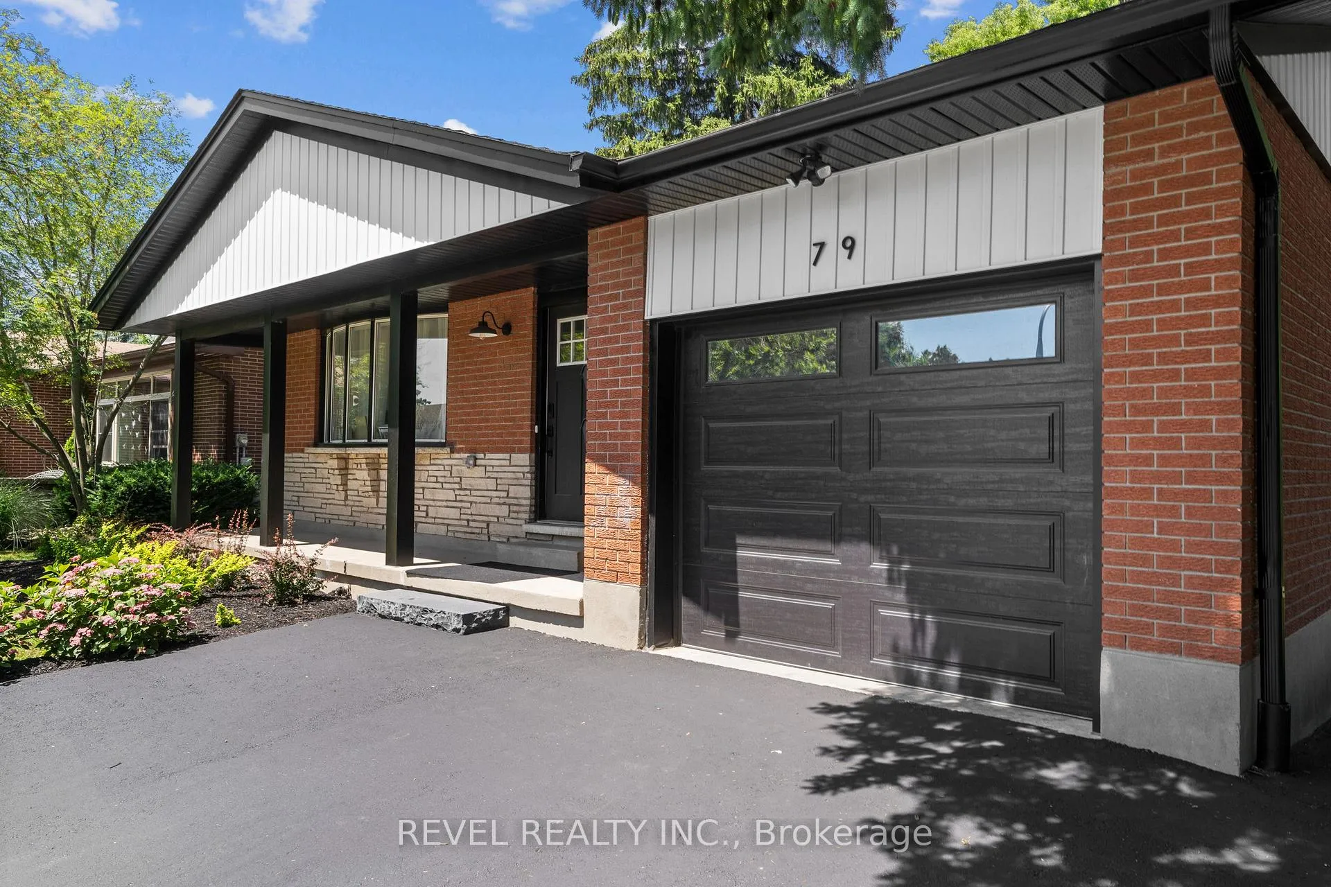 Photo 3 of 79 Inwood Crescent, Waterloo — HOMEH
