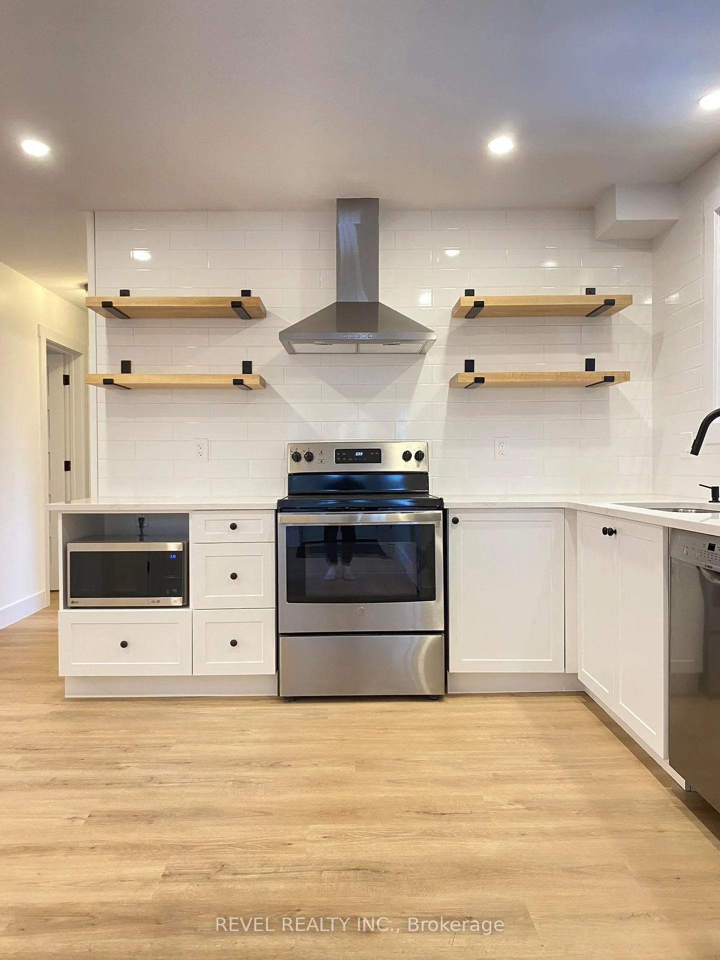Photo 6 of 79 Inwood Crescent, Waterloo — HOMEH