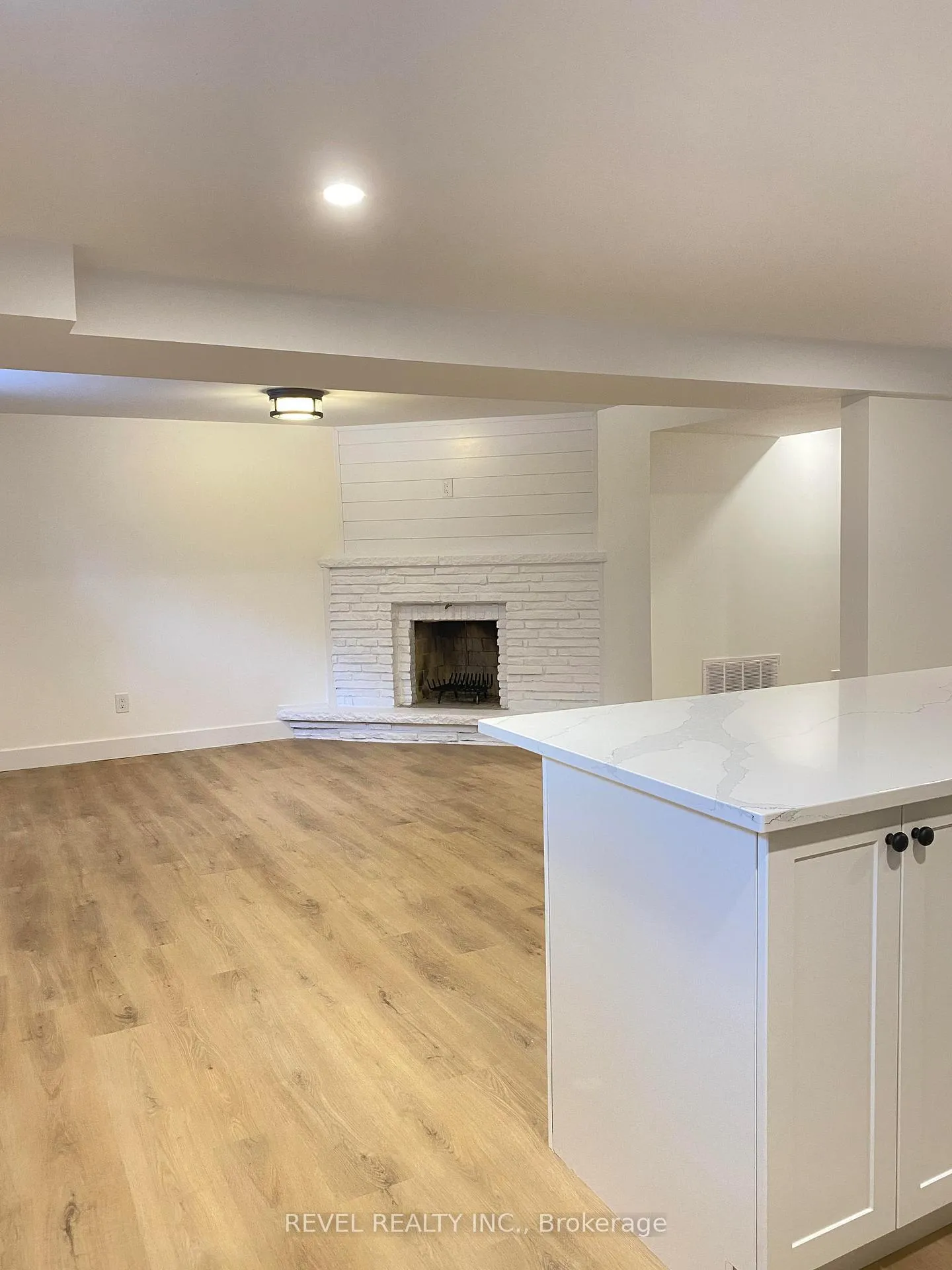 Photo 15 of 79 Inwood Crescent, Waterloo — HOMEH