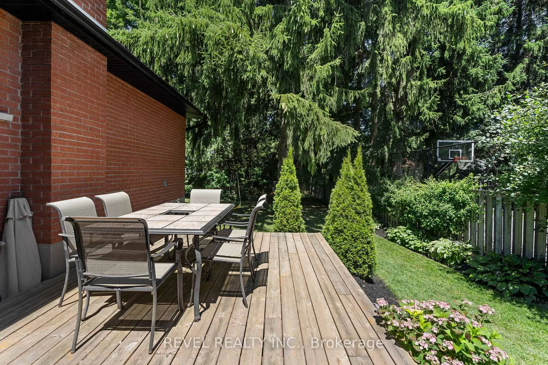Photo 22 of 79 Inwood Crescent, Waterloo — HOMEH