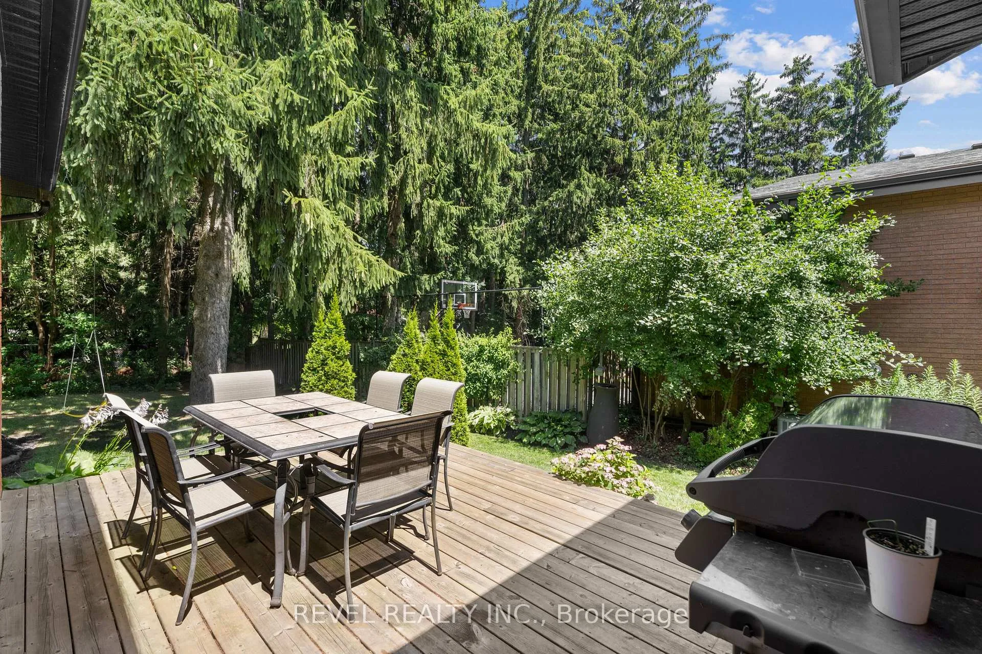 Photo 23 of 79 Inwood Crescent, Waterloo — HOMEH