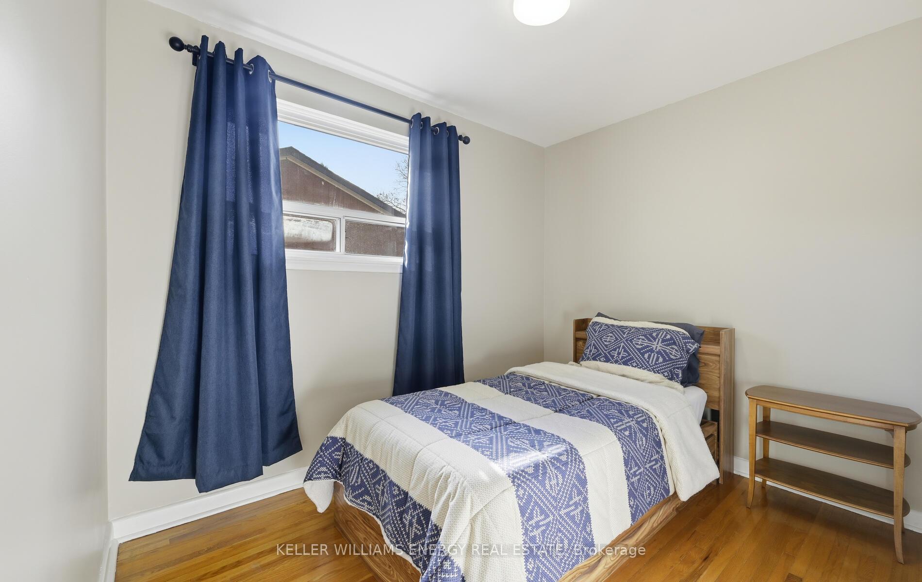 Photo 7 of 37 Billingsgate Crescent, Ajax, South East — HOMEH