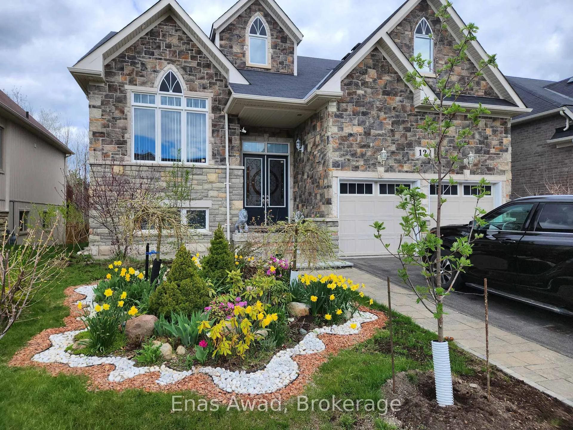 Front of 121 Allegra Drive