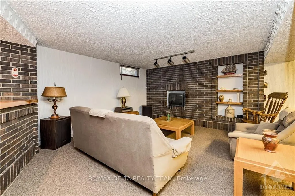 Photo 19 of 564 La Verendrye Drive, Ottawa, Beacon Hill North — HOMEH