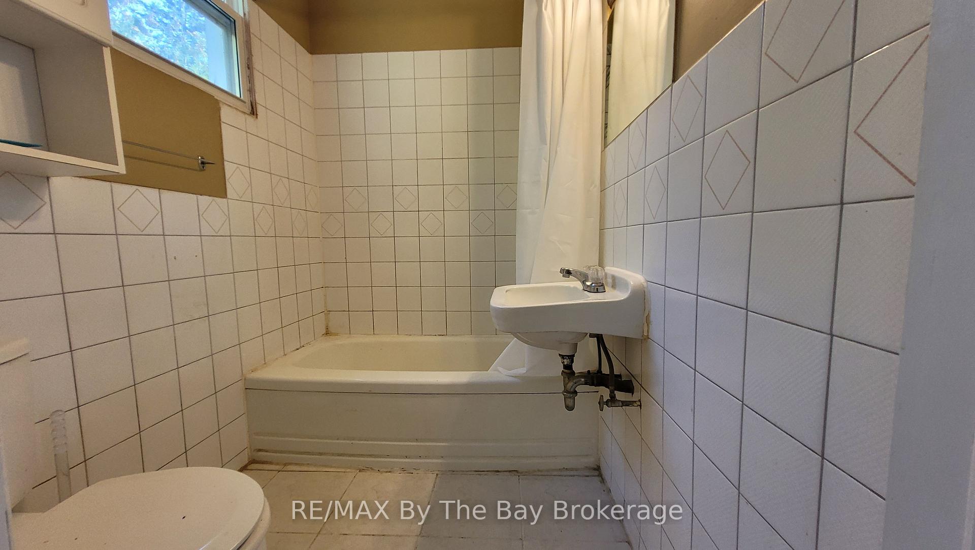 Photo 8 of Unit B04, 280 River Road E, Wasaga Beach — HOMEH