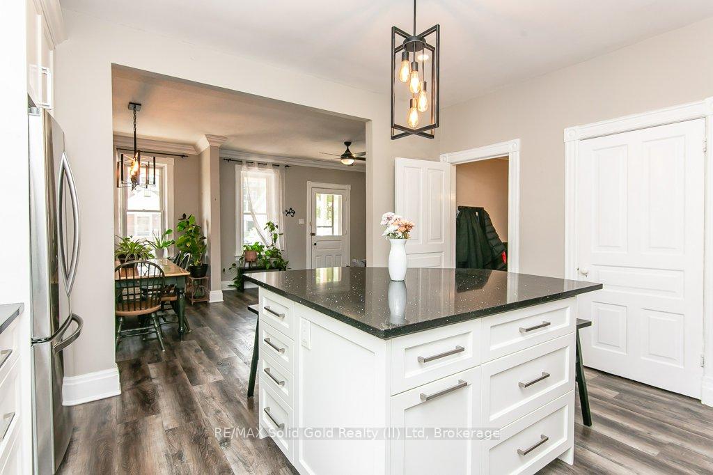 Photo 15 of 46 Young Street E, Waterloo — HOMEH