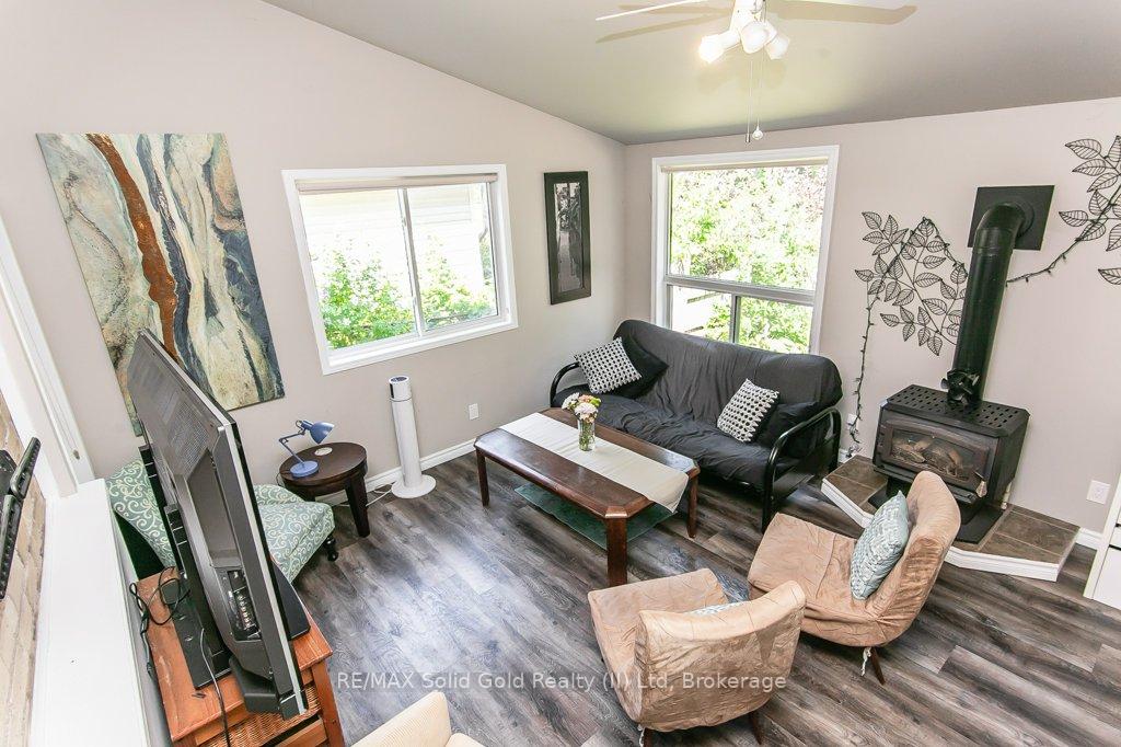 Photo 16 of 46 Young Street E, Waterloo — HOMEH