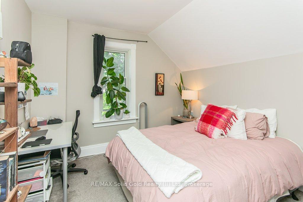 Photo 23 of 46 Young Street E, Waterloo — HOMEH