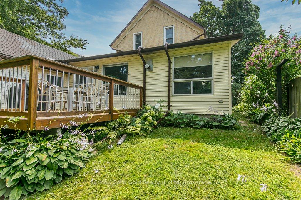 Photo 41 of 46 Young Street E, Waterloo — HOMEH