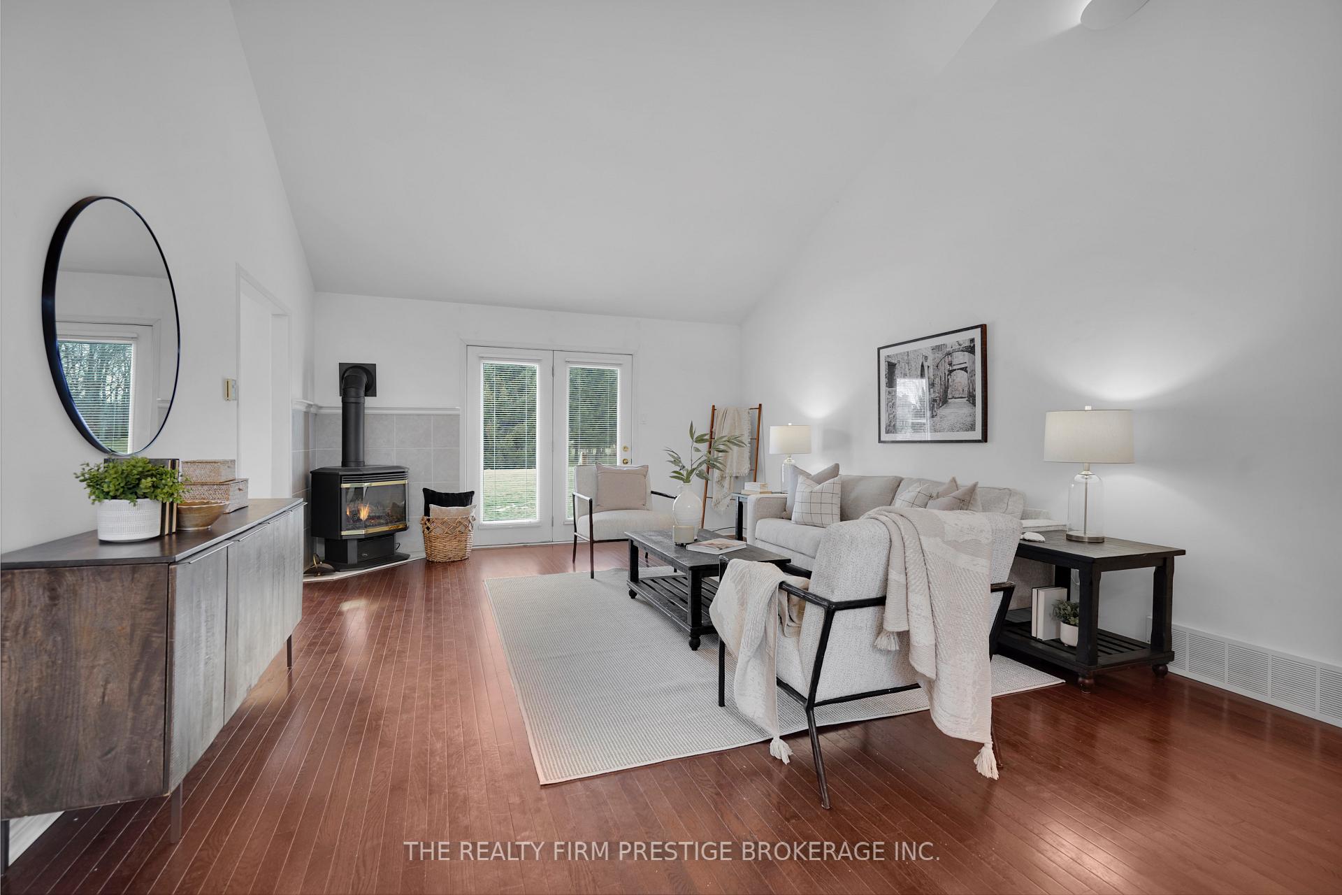 Photo 6 of 25262 Eagle Court, West Elgin, Rural West Elgin — HOMEH