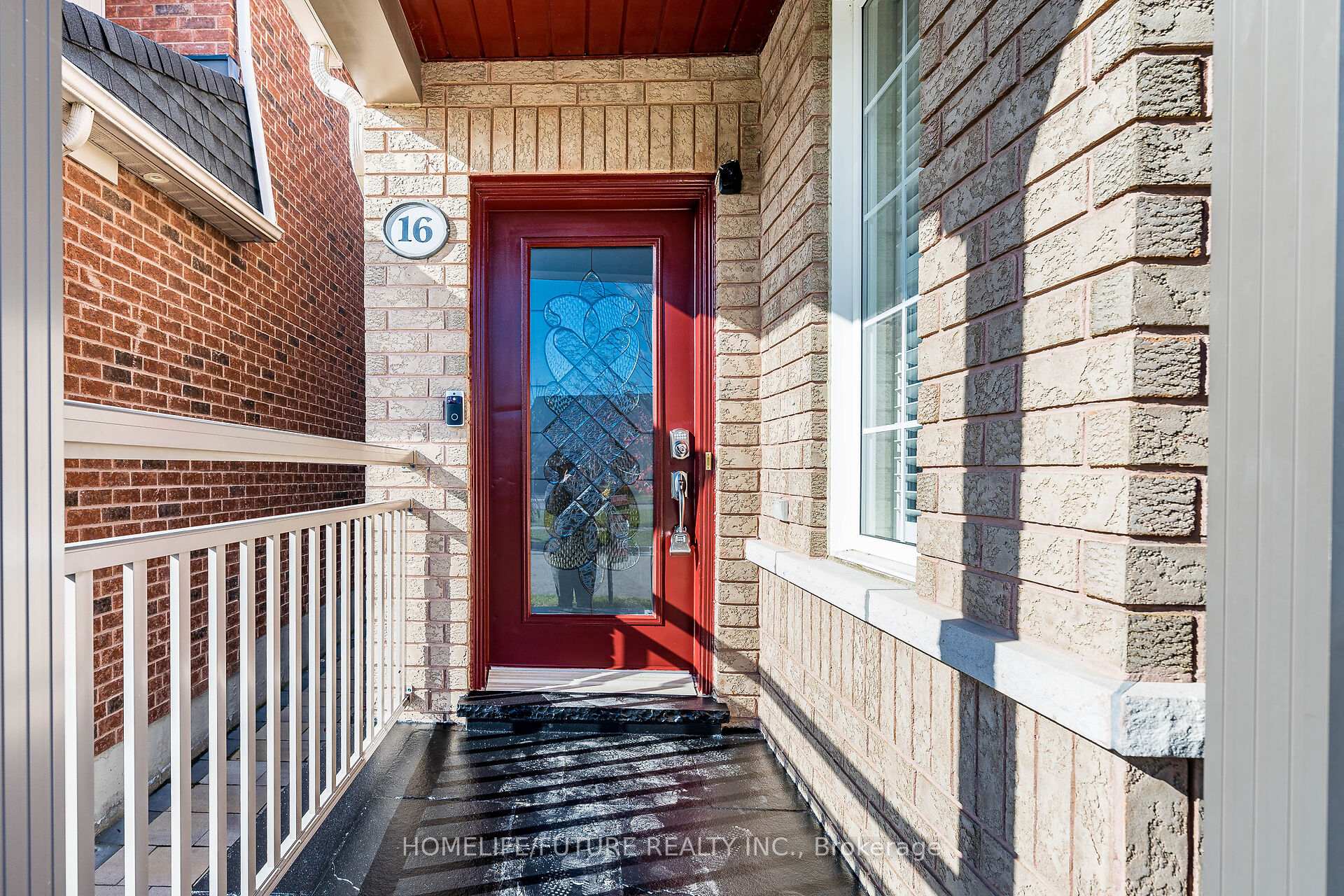 Photo 4 of 16 Mcqueen Crescent, Ajax, Northwest Ajax — HOMEH