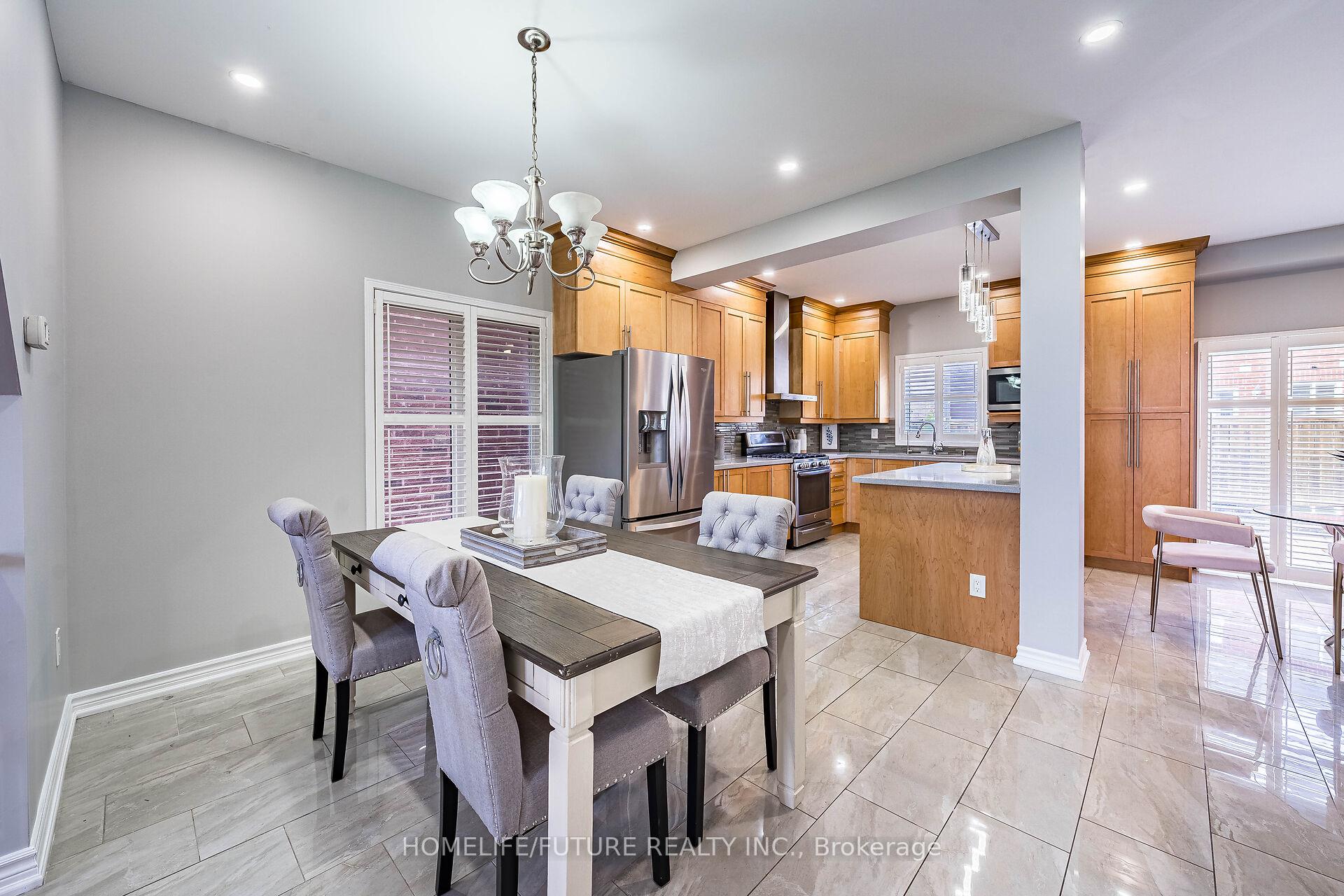 Photo 9 of 16 Mcqueen Crescent, Ajax, Northwest Ajax — HOMEH