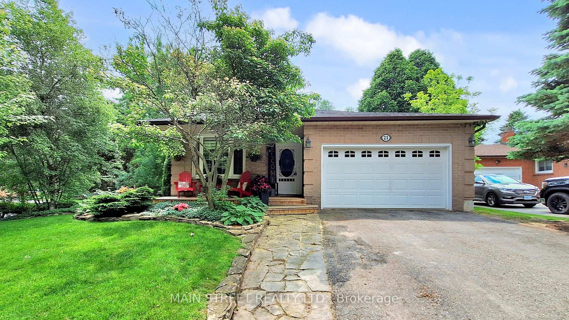 Photo 1 of 21 Munro Crescent, Uxbridge — HOMEH